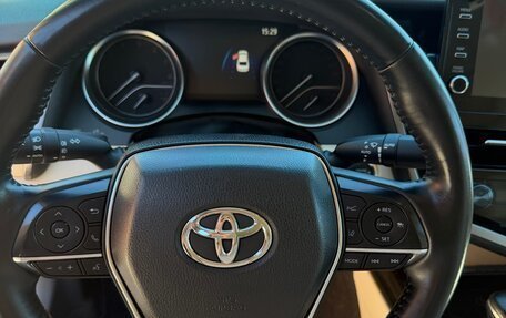 Toyota Camry, 2021 год, 3 300 000 рублей, 8 фотография