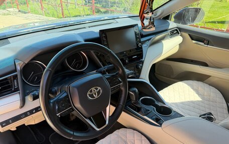Toyota Camry, 2021 год, 3 300 000 рублей, 9 фотография