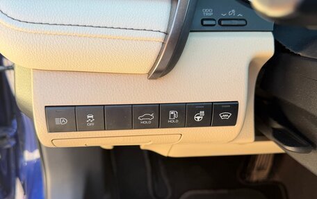 Toyota Camry, 2021 год, 3 300 000 рублей, 11 фотография