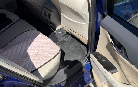 Toyota Camry, 2021 год, 3 300 000 рублей, 14 фотография