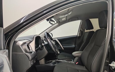 Toyota RAV4, 2018 год, 3 130 000 рублей, 15 фотография