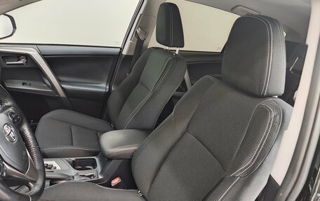 Toyota RAV4, 2018 год, 3 130 000 рублей, 16 фотография