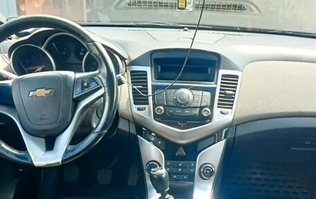 Chevrolet Cruze II, 2011 год, 720 000 рублей, 9 фотография