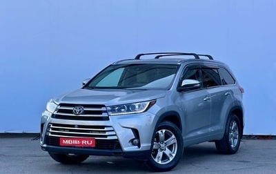 Toyota Highlander III, 2017 год, 3 190 000 рублей, 1 фотография