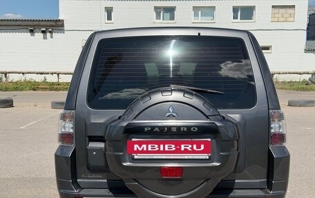 Mitsubishi Pajero IV, 2013 год, 1 999 000 рублей, 4 фотография
