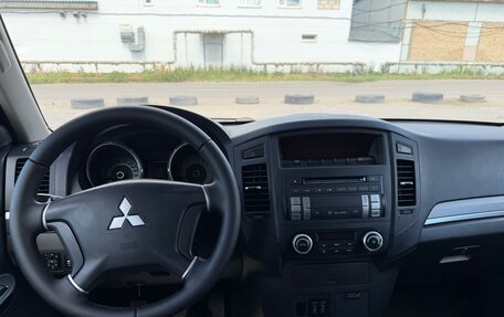 Mitsubishi Pajero IV, 2013 год, 1 999 000 рублей, 16 фотография