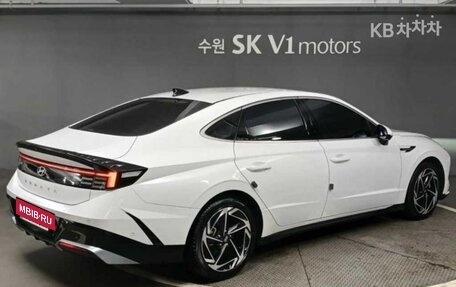 Hyundai Sonata VIII, 2023 год, 2 180 000 рублей, 3 фотография