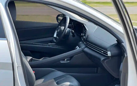 Hyundai Elantra, 2024 год, 1 285 000 рублей, 8 фотография