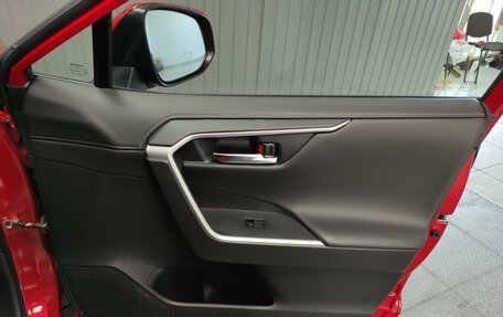 Toyota RAV4, 2021 год, 3 450 000 рублей, 16 фотография