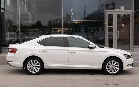 Skoda Superb III рестайлинг, 2018 год, 2 270 000 рублей, 4 фотография