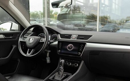 Skoda Superb III рестайлинг, 2018 год, 2 270 000 рублей, 10 фотография