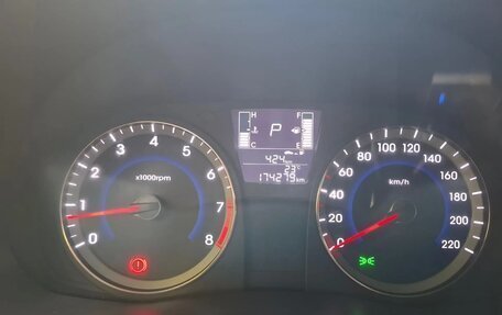 Hyundai Solaris II рестайлинг, 2016 год, 1 000 000 рублей, 10 фотография