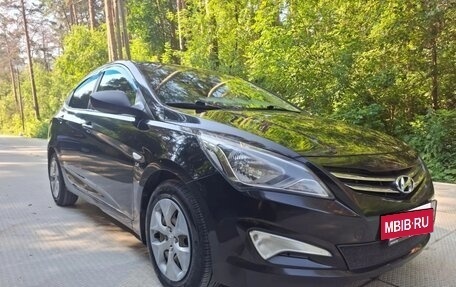 Hyundai Solaris II рестайлинг, 2016 год, 1 000 000 рублей, 3 фотография