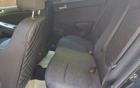 Hyundai Solaris II рестайлинг, 2016 год, 1 000 000 рублей, 14 фотография