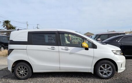 Honda Freed I, 2015 год, 880 000 рублей, 4 фотография