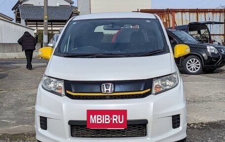 Honda Freed I, 2015 год, 880 000 рублей, 2 фотография