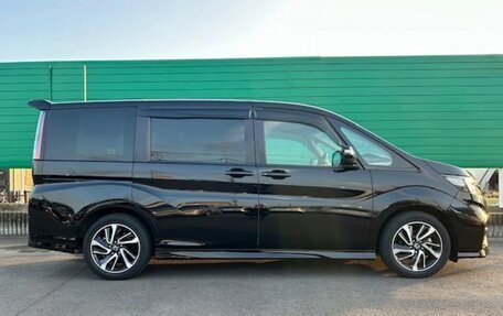 Honda Stepwgn IV, 2019 год, 1 650 000 рублей, 5 фотография