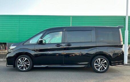 Honda Stepwgn IV, 2019 год, 1 650 000 рублей, 4 фотография