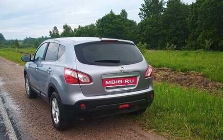 Nissan Qashqai, 2011 год, 820 000 рублей, 2 фотография