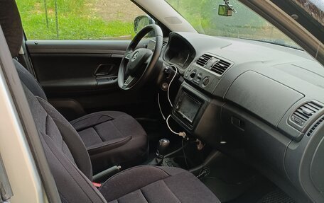 Skoda Fabia II, 2014 год, 950 000 рублей, 5 фотография