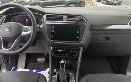 Volkswagen Tiguan II, 2023 год, 3 390 000 рублей, 11 фотография