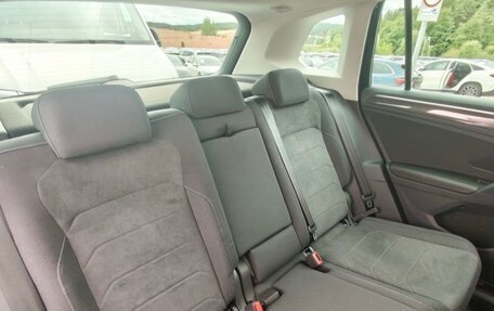 Volkswagen Tiguan II, 2023 год, 3 390 000 рублей, 16 фотография