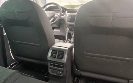 Volkswagen Tiguan II, 2023 год, 3 390 000 рублей, 17 фотография