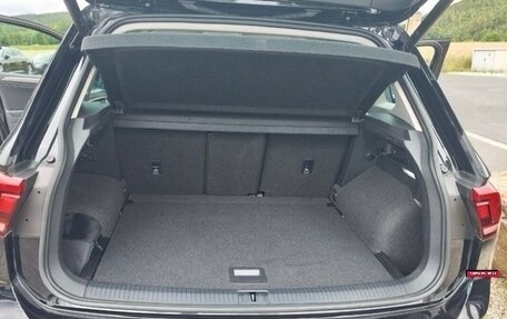 Volkswagen Tiguan II, 2023 год, 3 390 000 рублей, 20 фотография