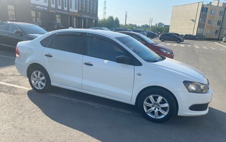 Volkswagen Polo VI (EU Market), 2010 год, 550 000 рублей, 2 фотография