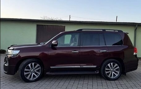 Toyota Land Cruiser 200, 2016 год, 4 500 000 рублей, 3 фотография