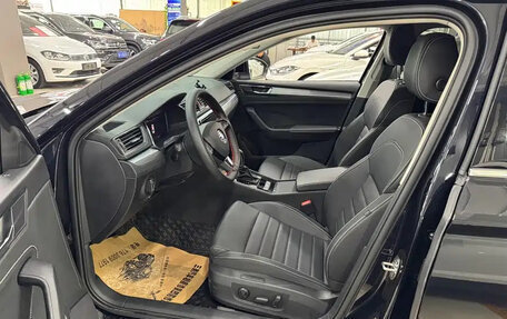 Skoda Superb III рестайлинг, 2023 год, 2 031 200 рублей, 7 фотография