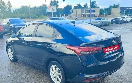 Hyundai Solaris II рестайлинг, 2021 год, 1 558 000 рублей, 8 фотография