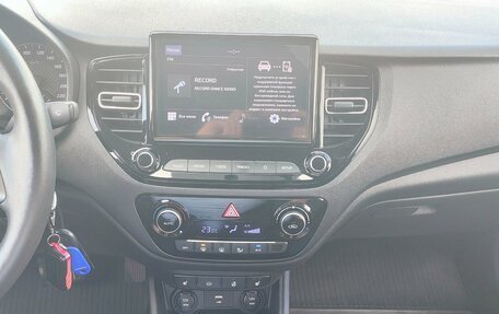 Hyundai Solaris II рестайлинг, 2021 год, 1 558 000 рублей, 25 фотография