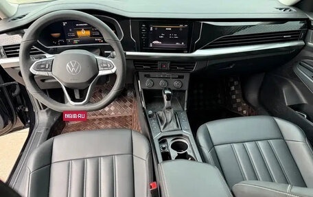 Volkswagen Passat B8 рестайлинг, 2023 год, 1 677 000 рублей, 10 фотография