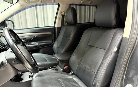 Mitsubishi Outlander III рестайлинг 3, 2015 год, 1 499 000 рублей, 8 фотография