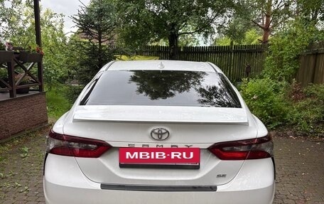 Toyota Camry, 2022 год, 3 100 000 рублей, 5 фотография