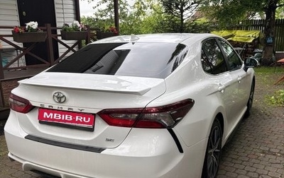 Toyota Camry, 2022 год, 3 100 000 рублей, 1 фотография