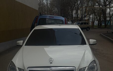 Mercedes-Benz E-Класс, 2012 год, 1 400 000 рублей, 2 фотография