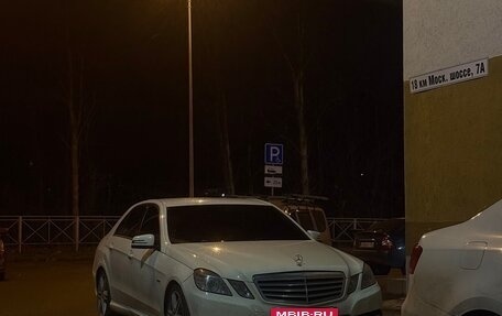 Mercedes-Benz E-Класс, 2012 год, 1 400 000 рублей, 3 фотография