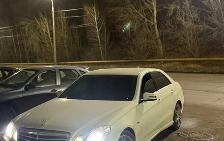 Mercedes-Benz E-Класс, 2012 год, 1 400 000 рублей, 10 фотография