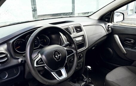 Renault Logan II, 2019 год, 915 000 рублей, 13 фотография