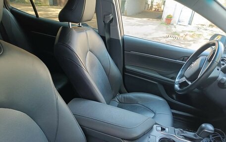 Toyota Camry, 2021 год, 2 630 000 рублей, 4 фотография