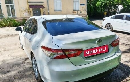 Toyota Camry, 2021 год, 2 630 000 рублей, 2 фотография