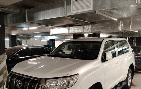 Toyota Land Cruiser Prado 150 рестайлинг 2, 2022 год, 6 750 000 рублей, 2 фотография
