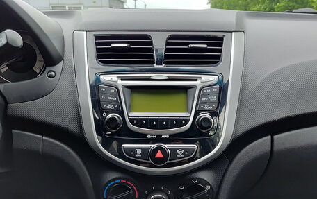 Hyundai Solaris II рестайлинг, 2012 год, 770 000 рублей, 19 фотография