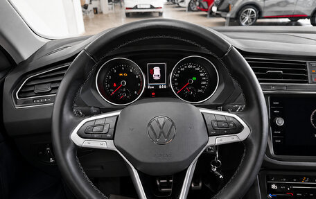 Volkswagen Tiguan II, 2021 год, 2 900 000 рублей, 11 фотография