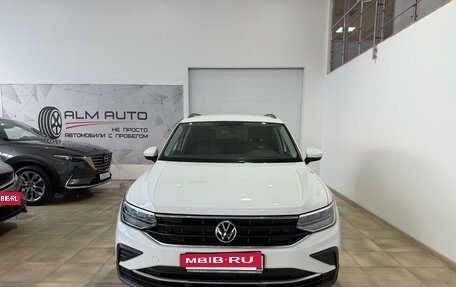 Volkswagen Tiguan II, 2021 год, 2 900 000 рублей, 3 фотография
