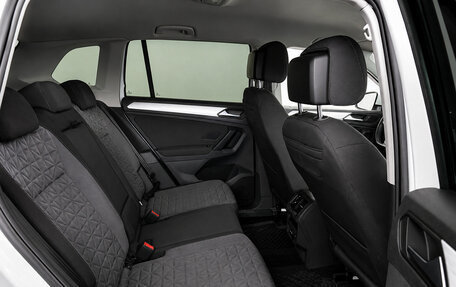 Volkswagen Tiguan II, 2021 год, 2 900 000 рублей, 15 фотография