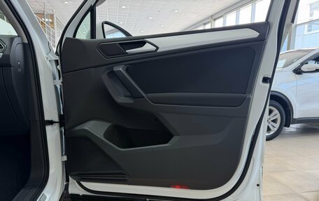 Volkswagen Tiguan II, 2021 год, 2 900 000 рублей, 25 фотография