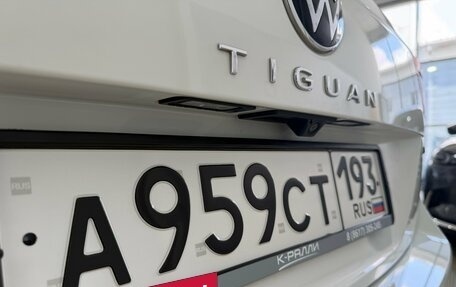 Volkswagen Tiguan II, 2021 год, 2 900 000 рублей, 21 фотография